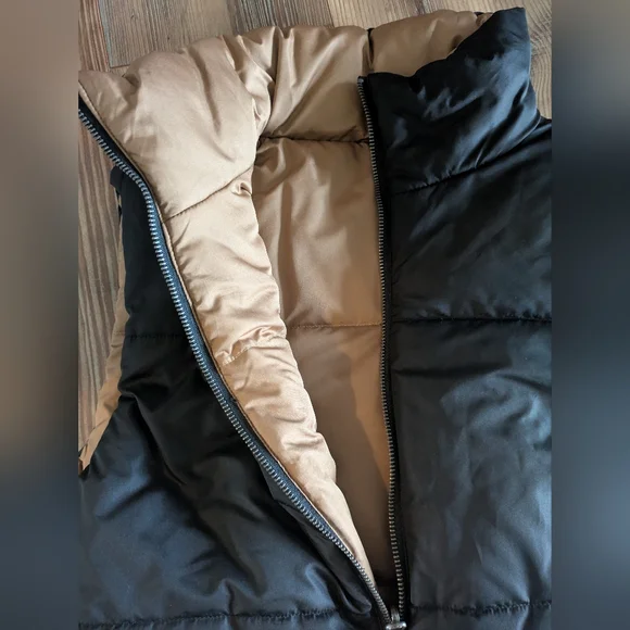 Black & Brown Reversible Zip Up Puffer Vest - Picture 5 of 7